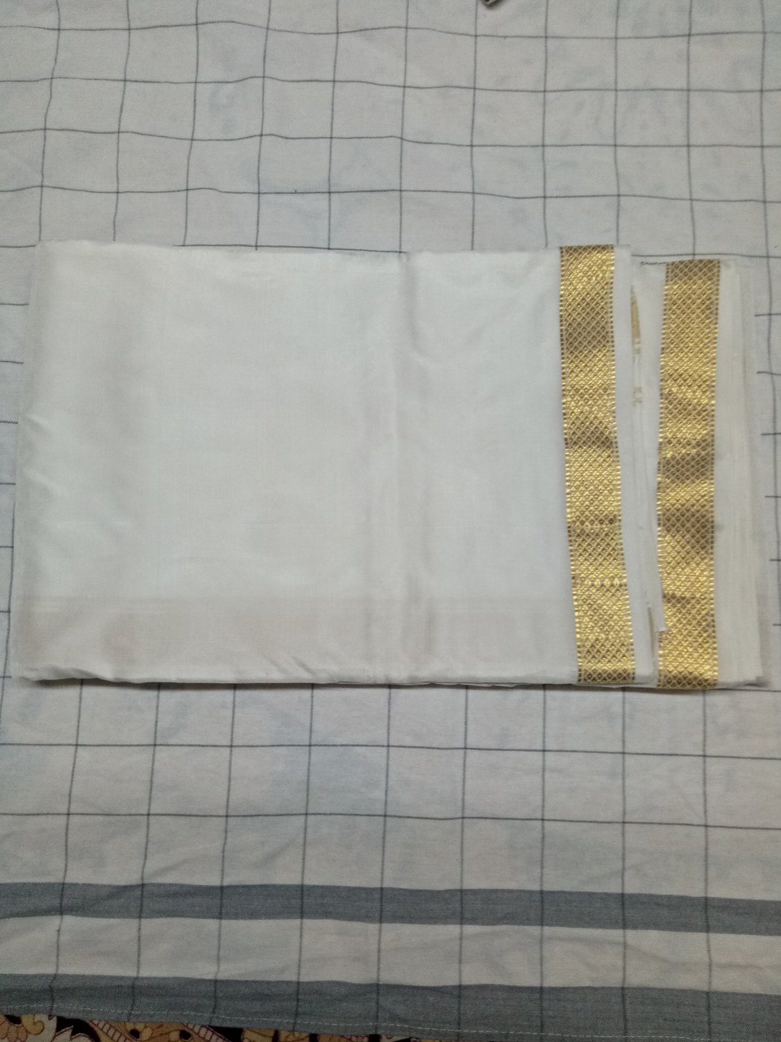 PURE RESHAM(100% SILK) WHITE JARI DHOTI SHALYA