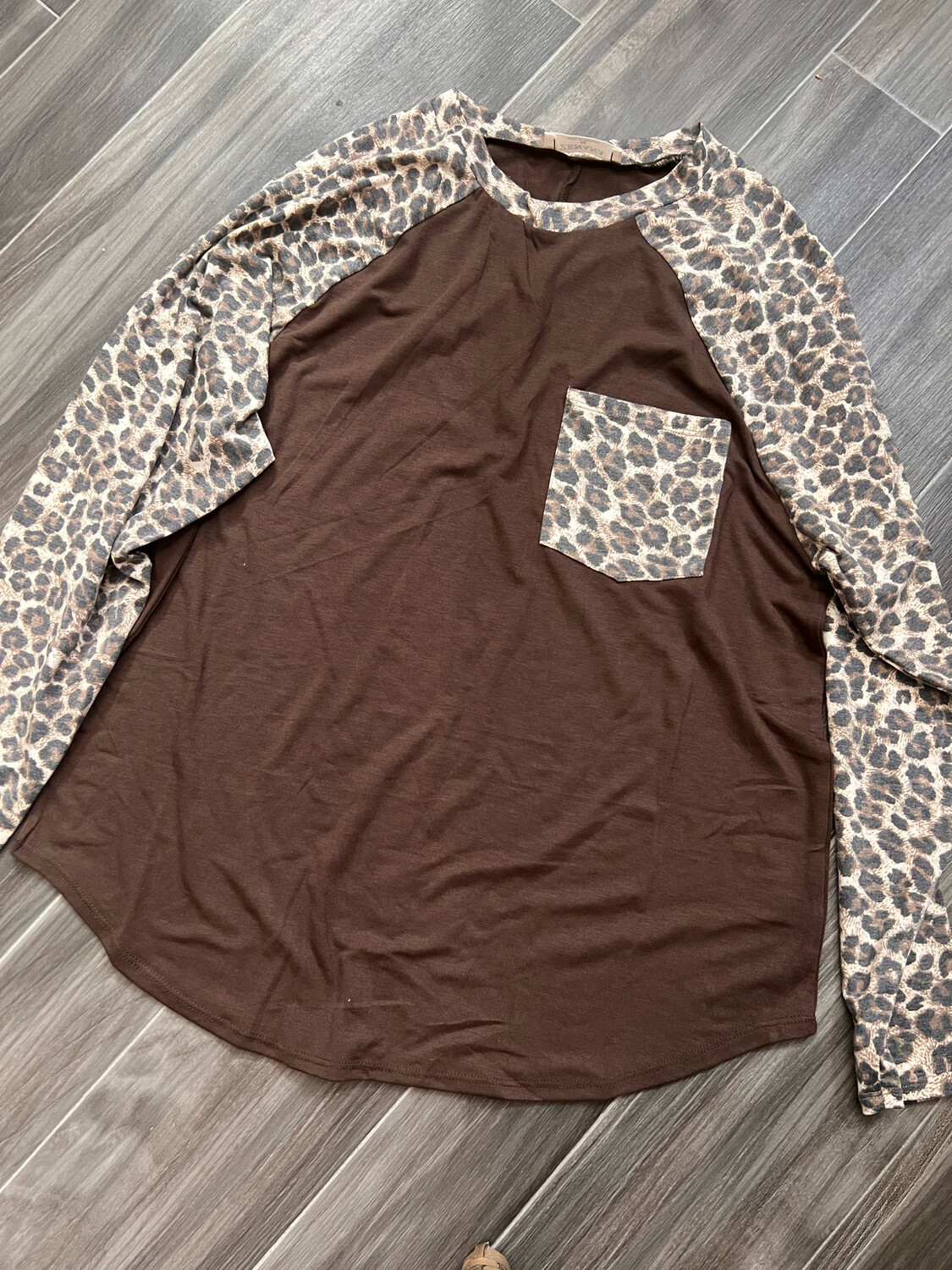 Long Sleeve Cheetah Top Size Medium