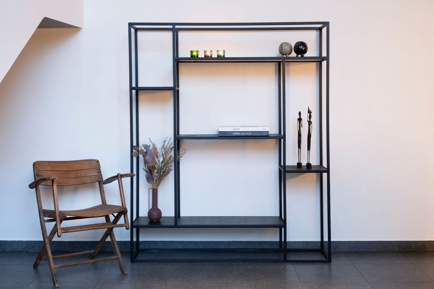 LoftLine Industrieel Wandrek in Zwart Staal met Eiken Legplanken – 150x35x180 cm