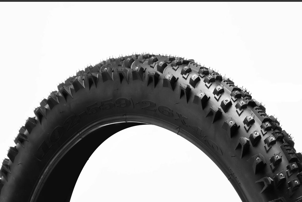 Tires Studded (Any), Size: 26.0” X 4.0”