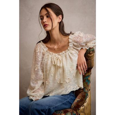 3D FLORAL LACE SCALLOP EDGE LONG SLEEVES BLOUSE TOP