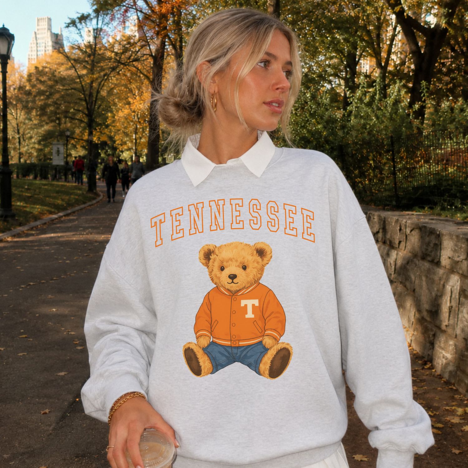 Tennessee Teddy Bear Graphic Crewneck Sweatshirt, Color: Oatmeal Heather, Size: L