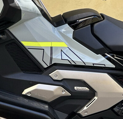 COPPIA ADESIVI CENTRALI per X-ADV 750 dal 2021 in poi