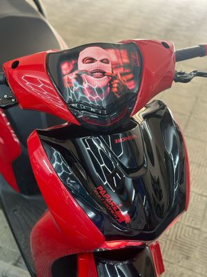 ADESIVO PASSAMONTAGNA CUPOLINO SH 125/150 (2020-2025)