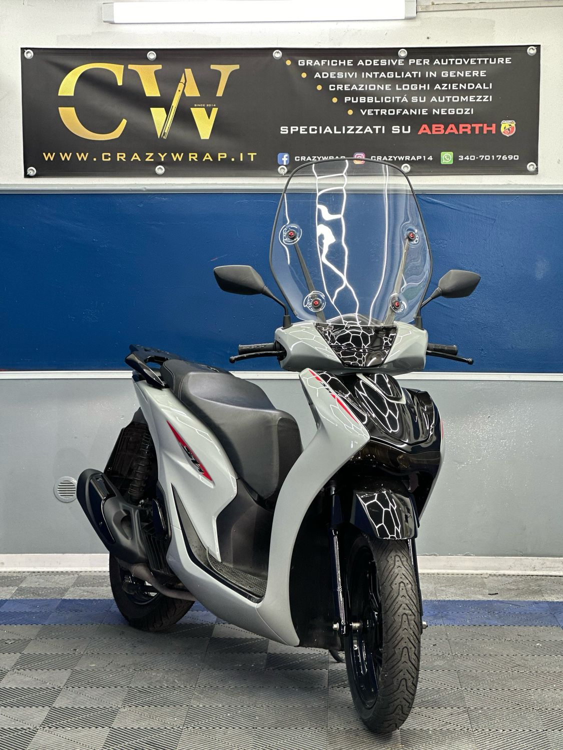 KIT ADESIVI SH SPORT 125-150 2020/2024