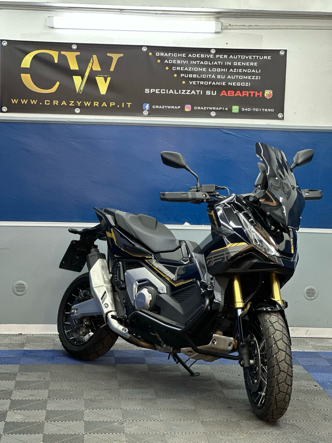 KIT GRAFICHE PERSONALIZZATE per X-ADV 750 dal 2025 in poi