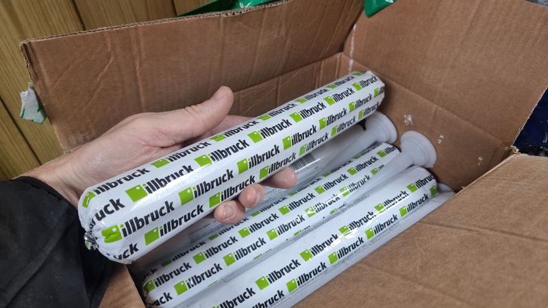 Illbruck SP150 Sealant/Adhesive (Past expiry date)