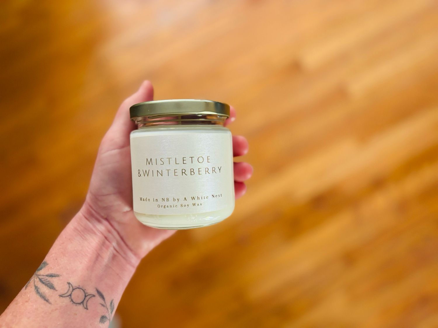 mistletoe &amp; winterberry ~ hand poured soy candle