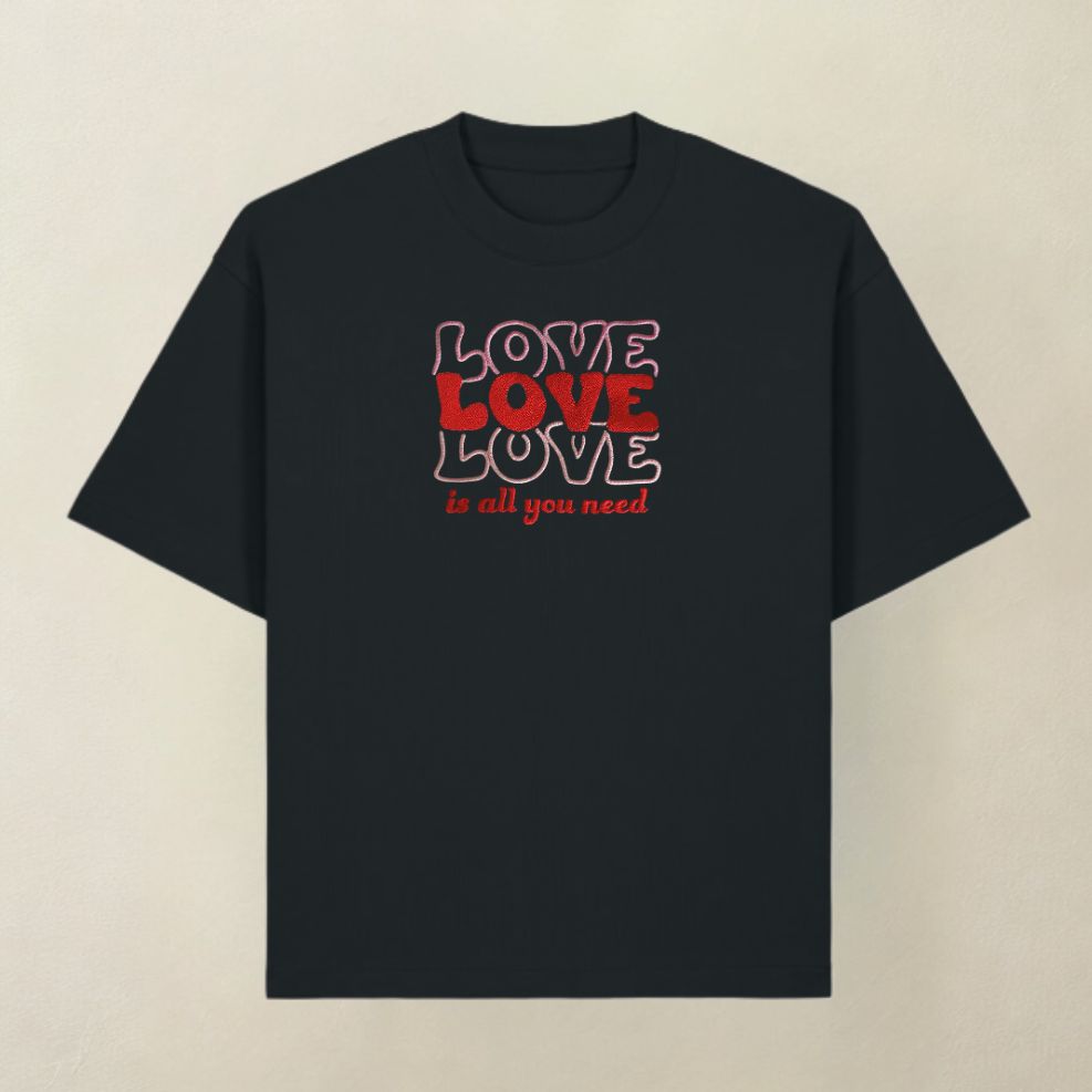 T-shirt ALL YOU NEED czarny