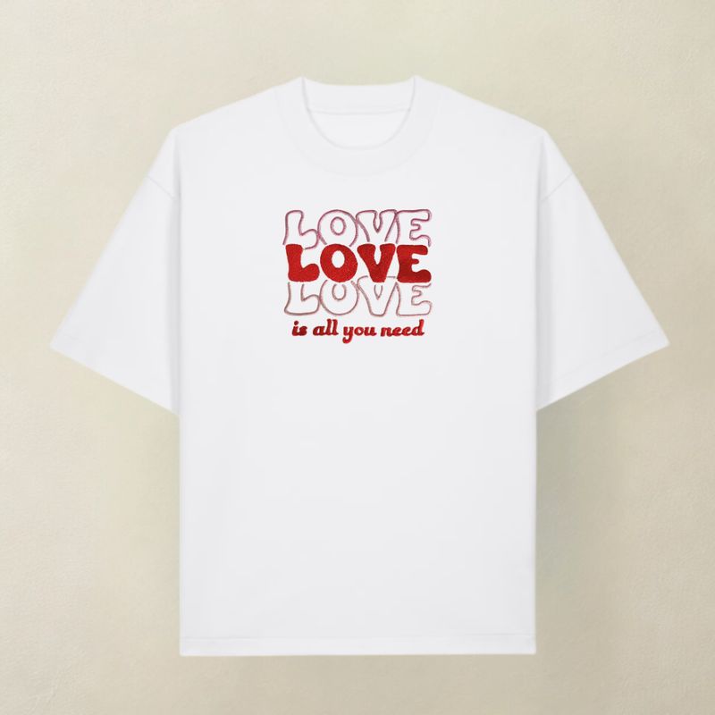 T-shirt ALL YOU NEED biały