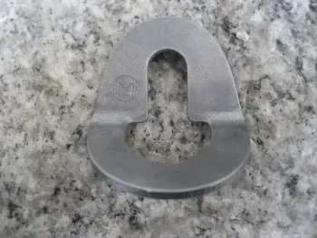 3/8” Keyhole Rivet Hanger