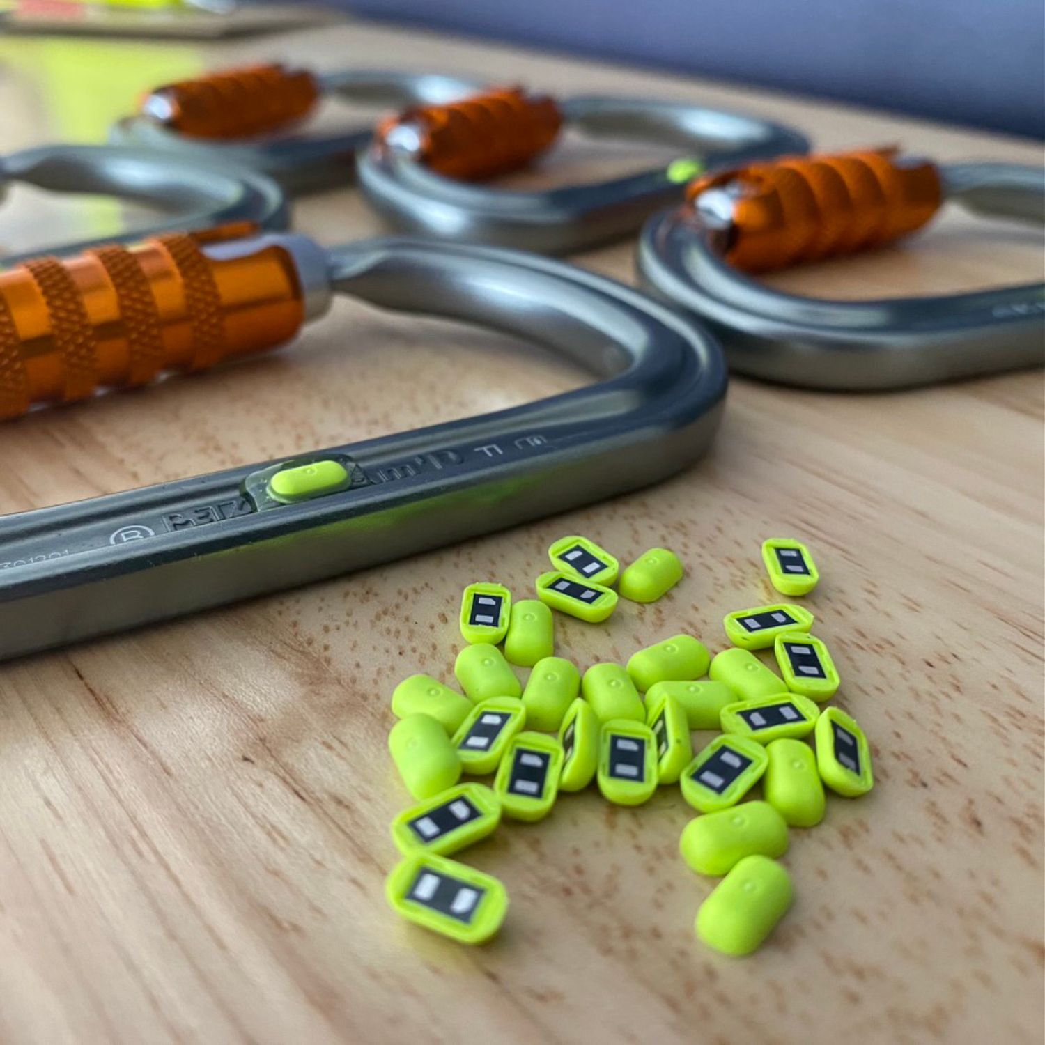 Carabiner/Hardware NFC Tag (50 Pack), Color: Lime