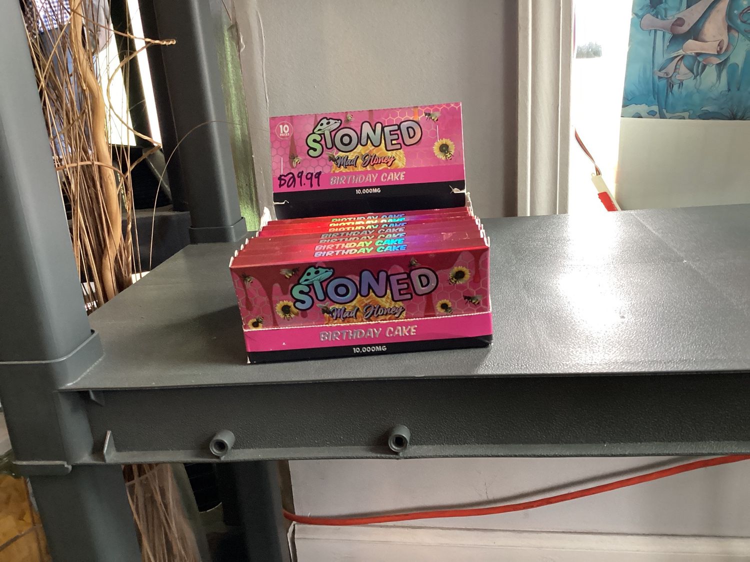 Stoned: Mad Honey Bar, flavors: Birthday Cake