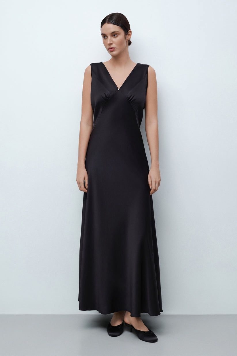 LUX SILK ELEGANCE NIGHTGOWN