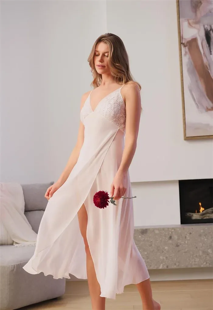 Dutchess Gown