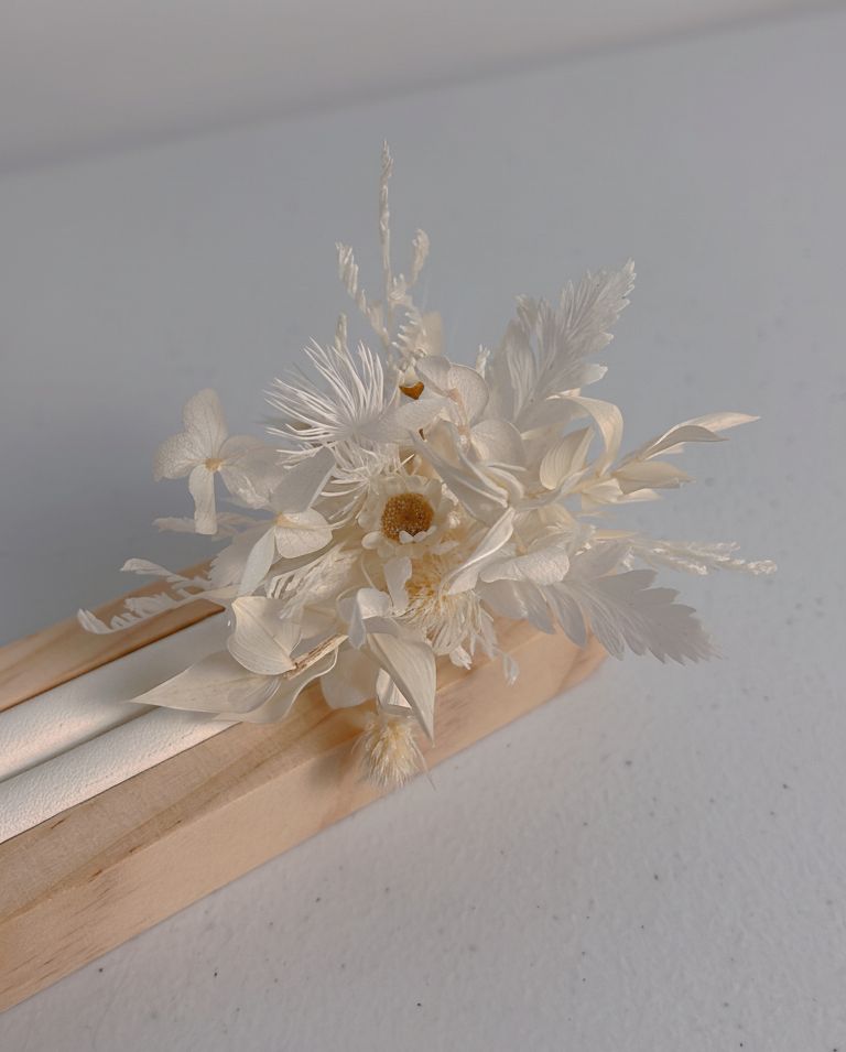 Cloud Dancer Floral Ring