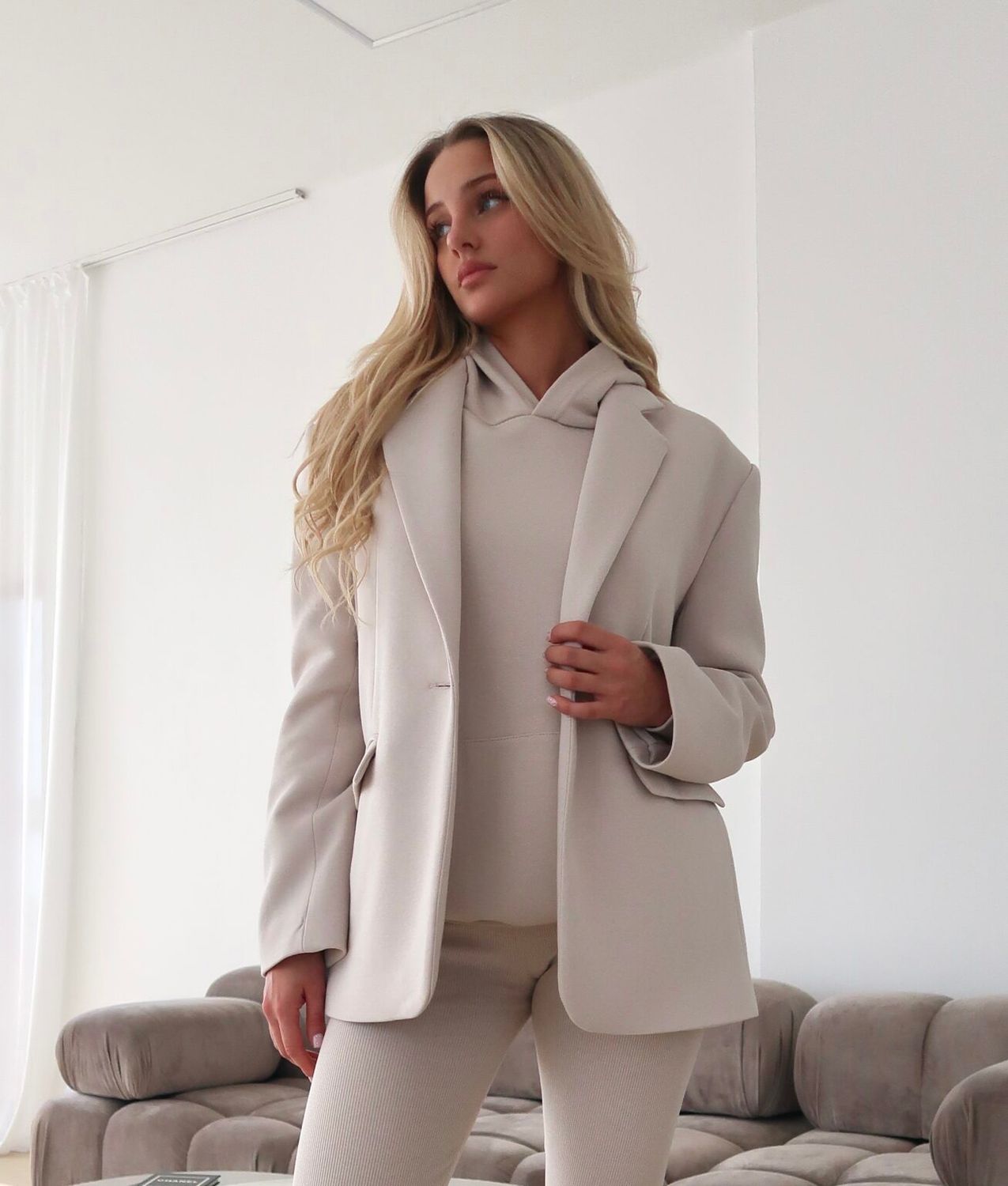 Marynarka Lori – jasny beż