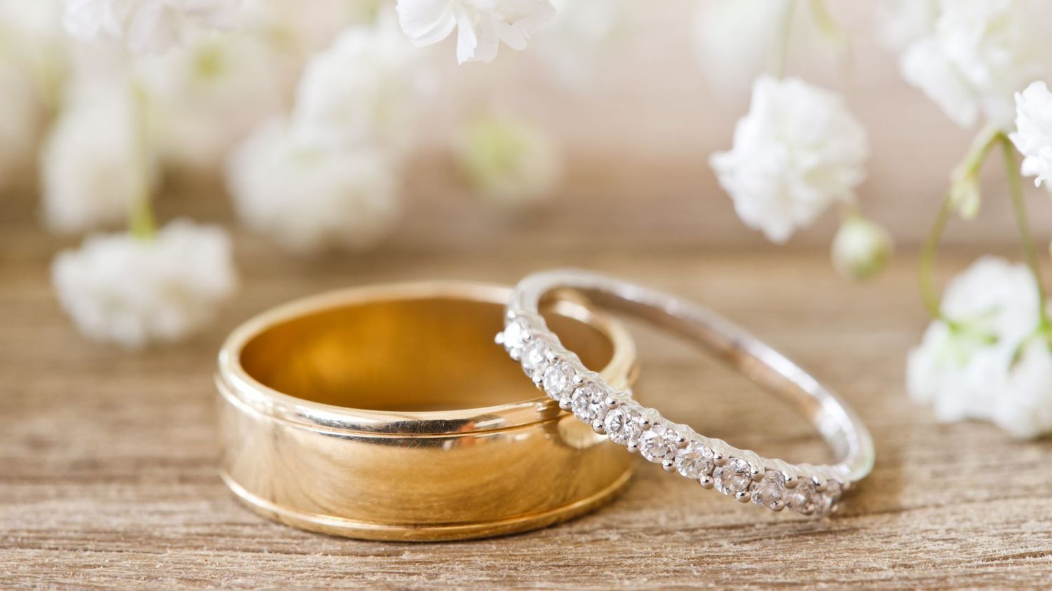 East-West Pear Shape Diamond Wedding Band