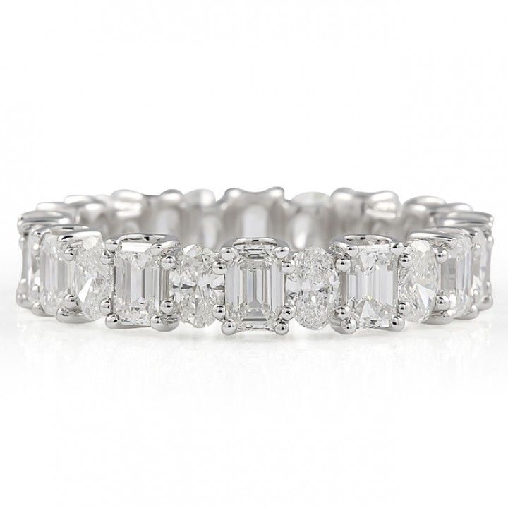 2.94 carat Alternating Oval & Emerald Cut Diamond Eternity Band