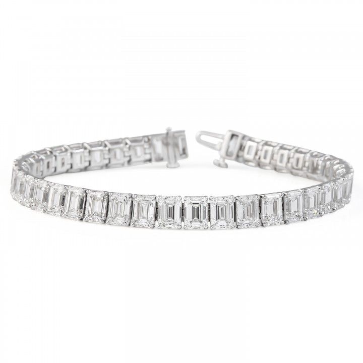 25.15 carat Grand Emerald Cut Lab Diamond Tennis Bracelet