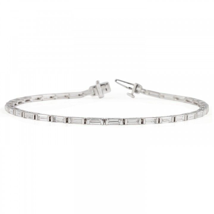 2.75 carat Baguette Lab Diamond East-West Tennis Bracelet