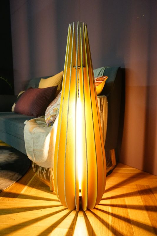 Steh - und Hängeleuchte Cono Steh - und Hängeleuchte Cono