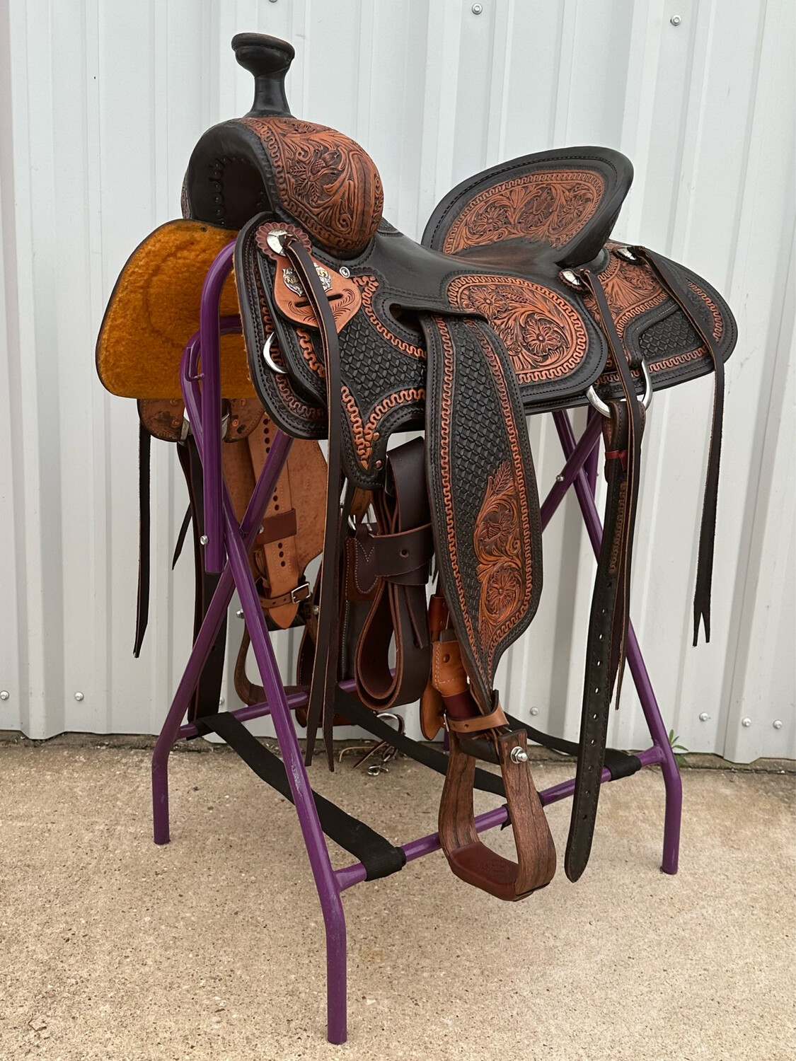 Robert Teskey Elite Ranch Roping Saddle with a 17- inch Tooled Hard Seat