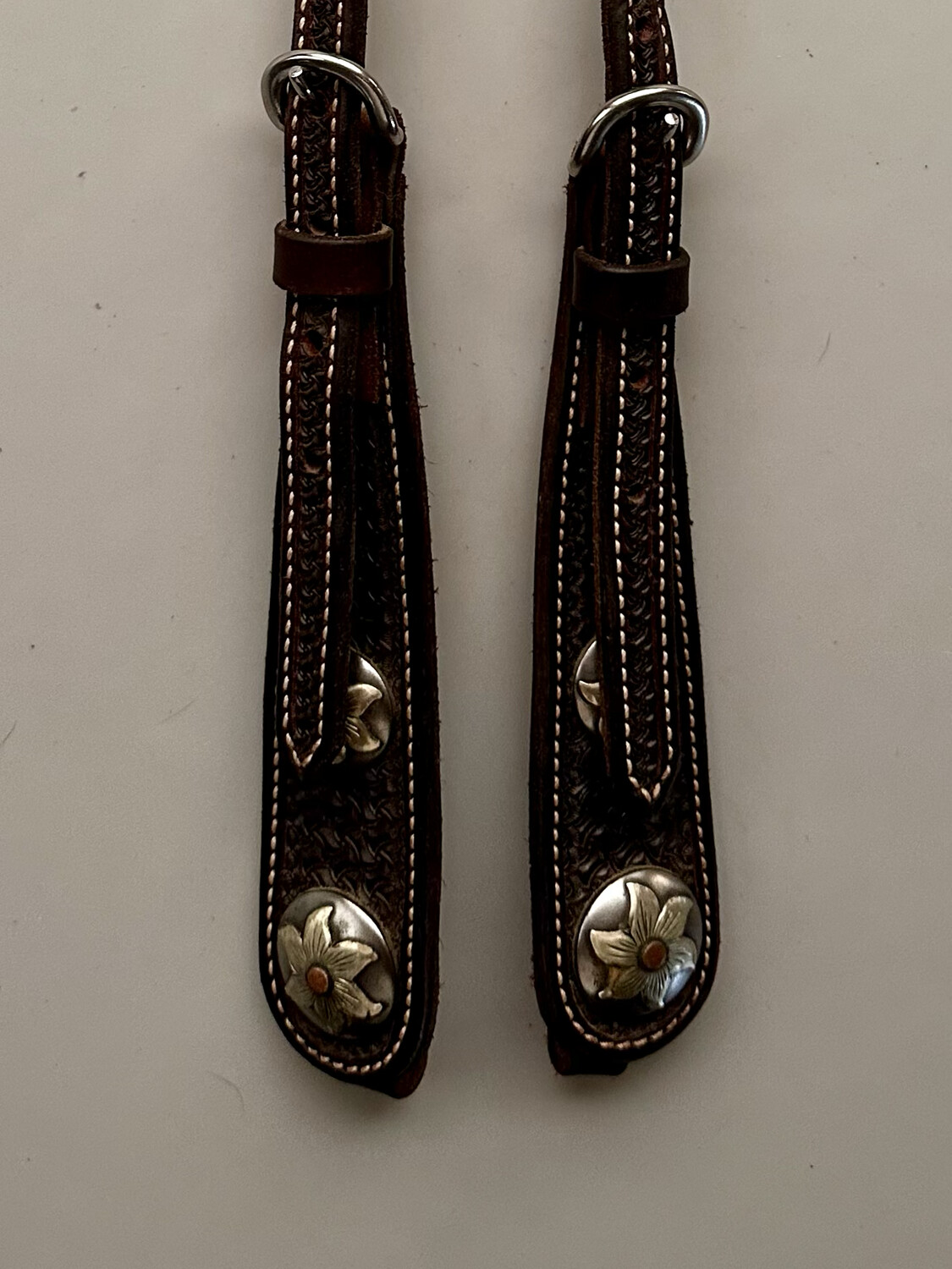 Single Slide Ear Headstall with Four Round GS Floral Conchos and Two Basic Buckles Tooled in Dark Oil 5/8” Width