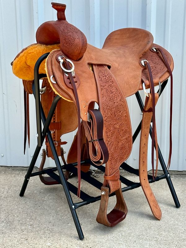 Robert Teskey Elite Strip Down Roping Saddle with a 15 1/2- inch Seat