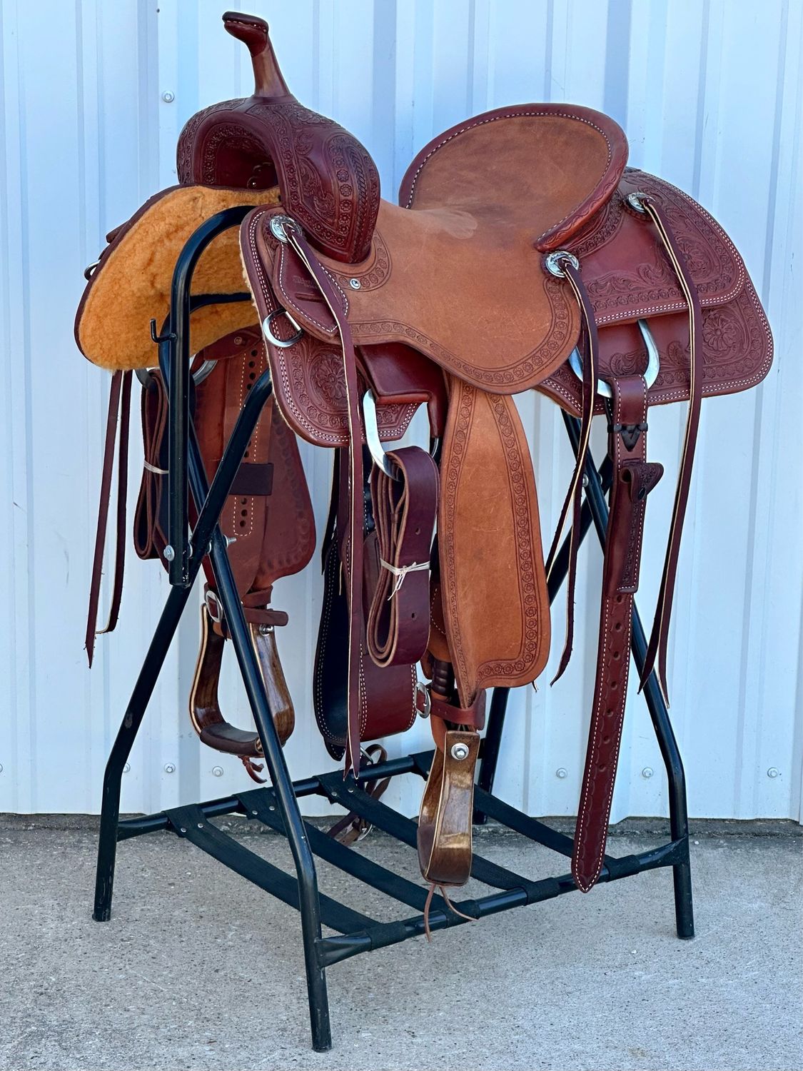 Robert Teskey Elite Cutting Horse Saddle with a 15 1/2- inch Rough Out Seat