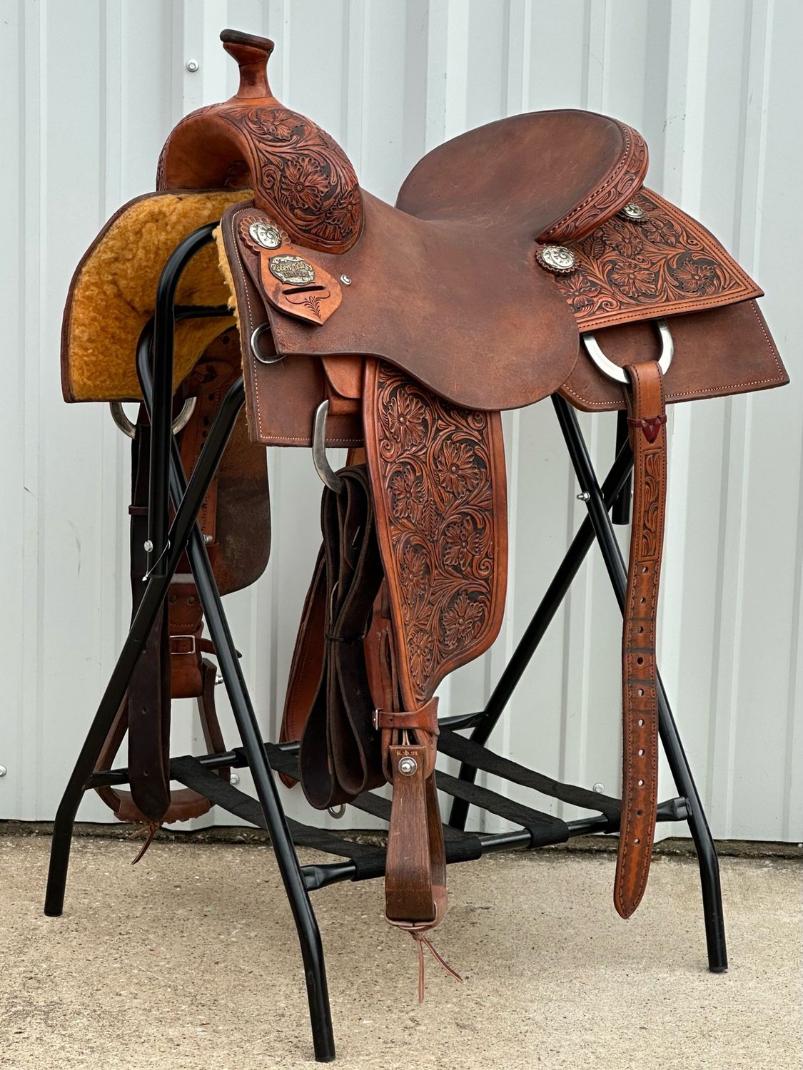 Robert Teskey Elite Cow Horse Saddle with a 16 1/4- inch Rough Out Seat in Medium Oil