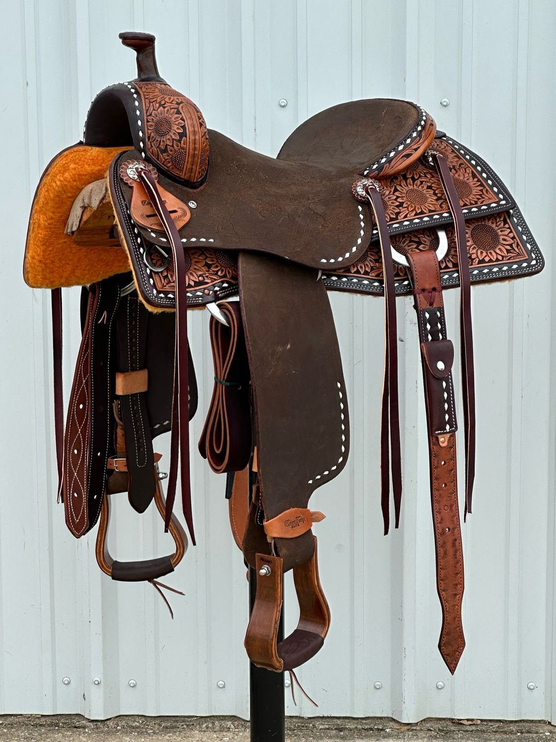 Robert Teskey Elite Cow Horse Saddle with a 16- inch Rough Out Seat Sunflower Tooled with White Buck Stitch Border