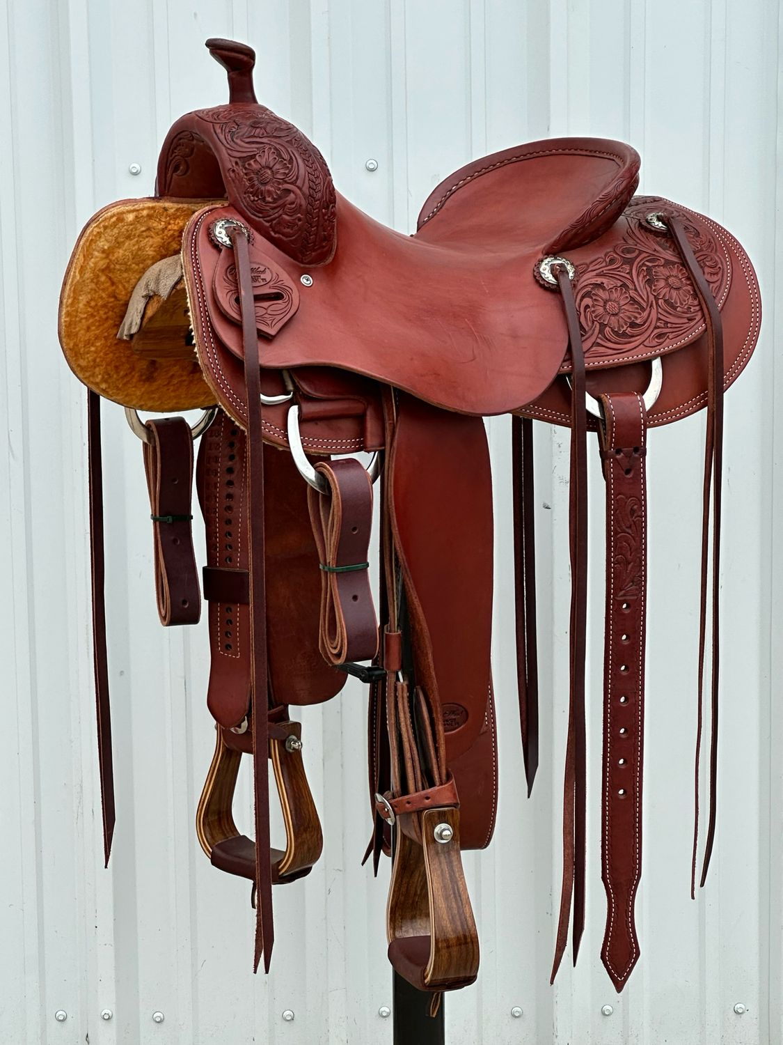 Trent Ward Cow Horse Saddle with a 15 1/2-inch Slick Out Seat Floral Tooled