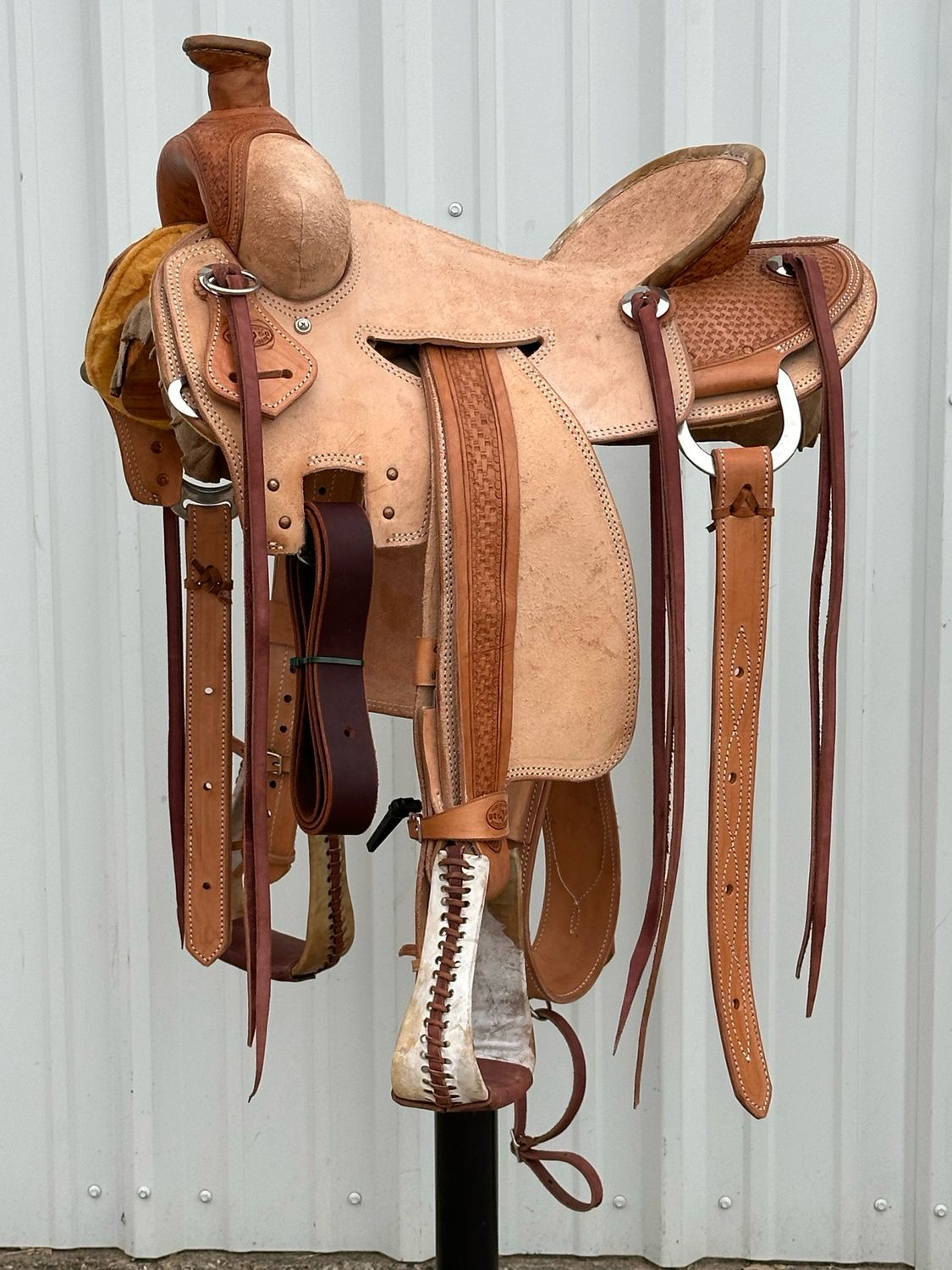 Heart O Texas Ranch Roping Saddle with a 16- inch Rough Out Seat Basket Weave  WJ Tree
