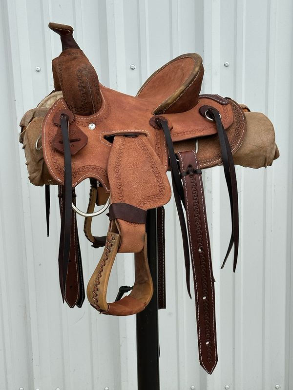 Heart O Texas Kid’s Buckaroo Saddle with a 10- inch Rough Out Seat SB WR. - Tree