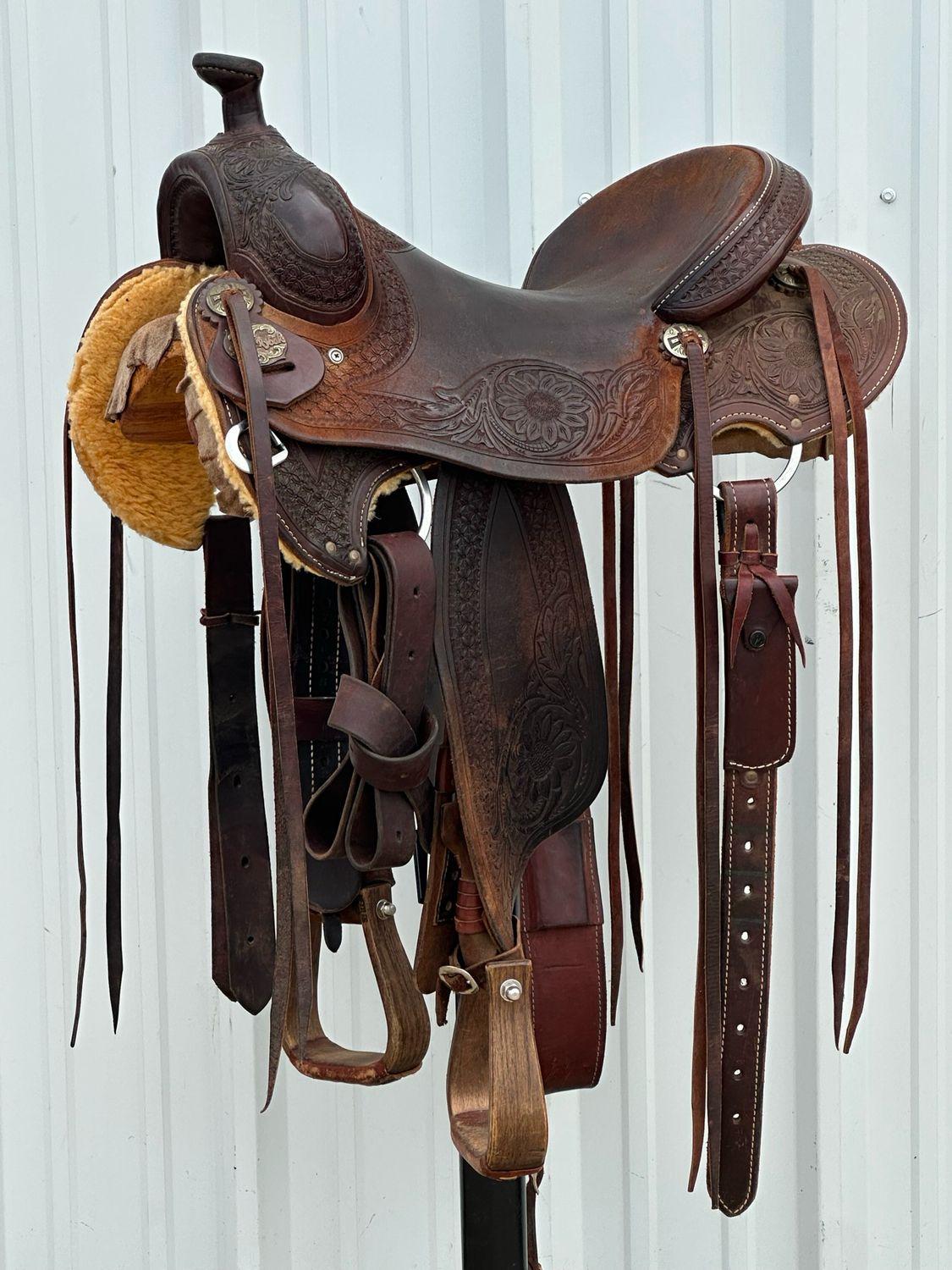 Stuart Rybak Cow Horse Saddle with a 16- inch Rough Out Seat Sunflower Tooled
