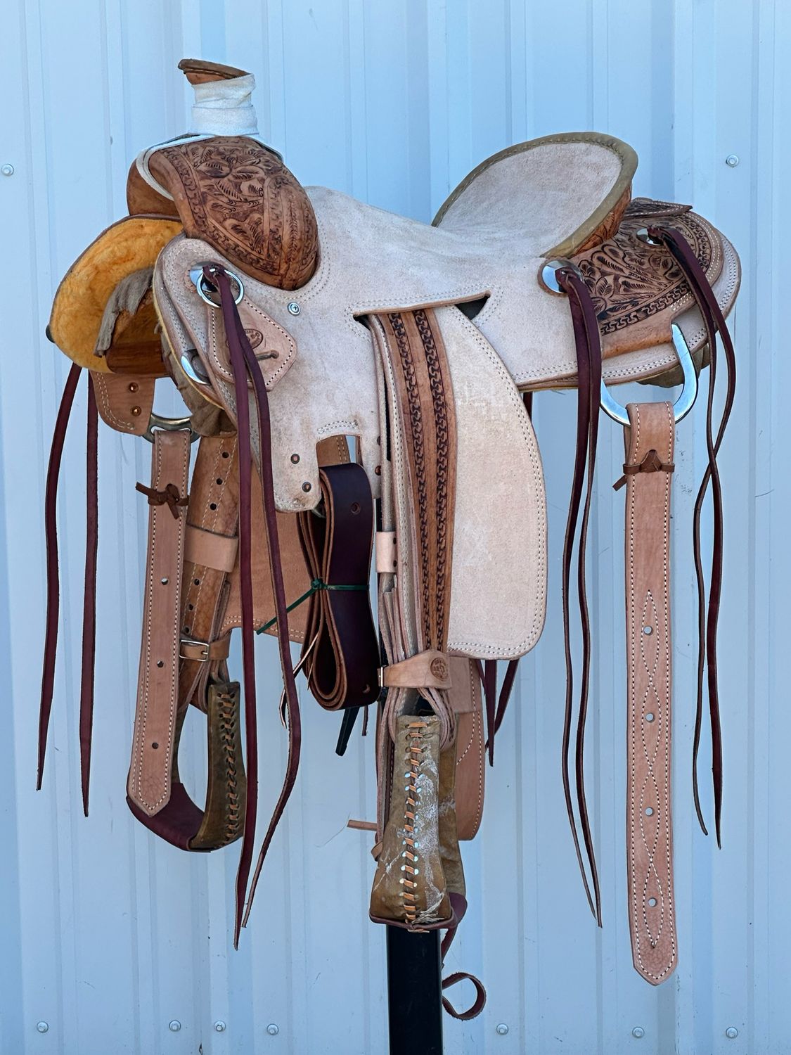 Heart O Texas Seat Rig Ranch Roping Saddle with a 15- inch Rough Out Seat Floral Tooled in Light Finish