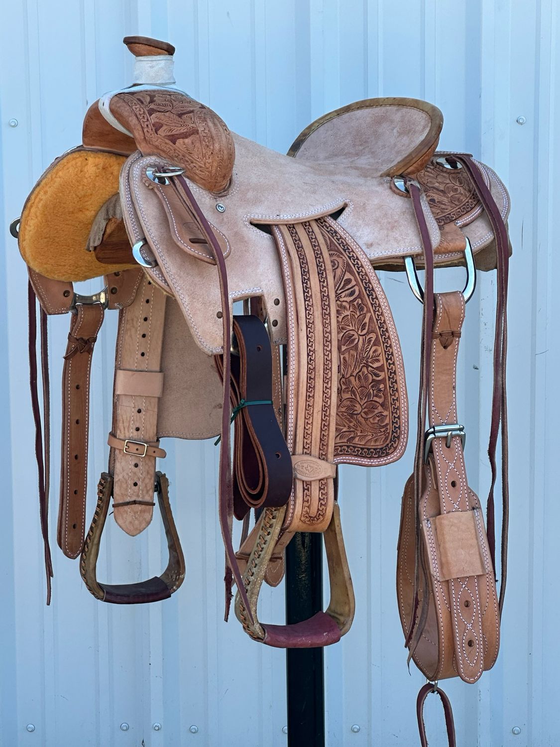 Heart O Texas Seat Rig Ranch Roping Saddle with a 16- inch Rough Out Seat Floral Tooled in Light Finish