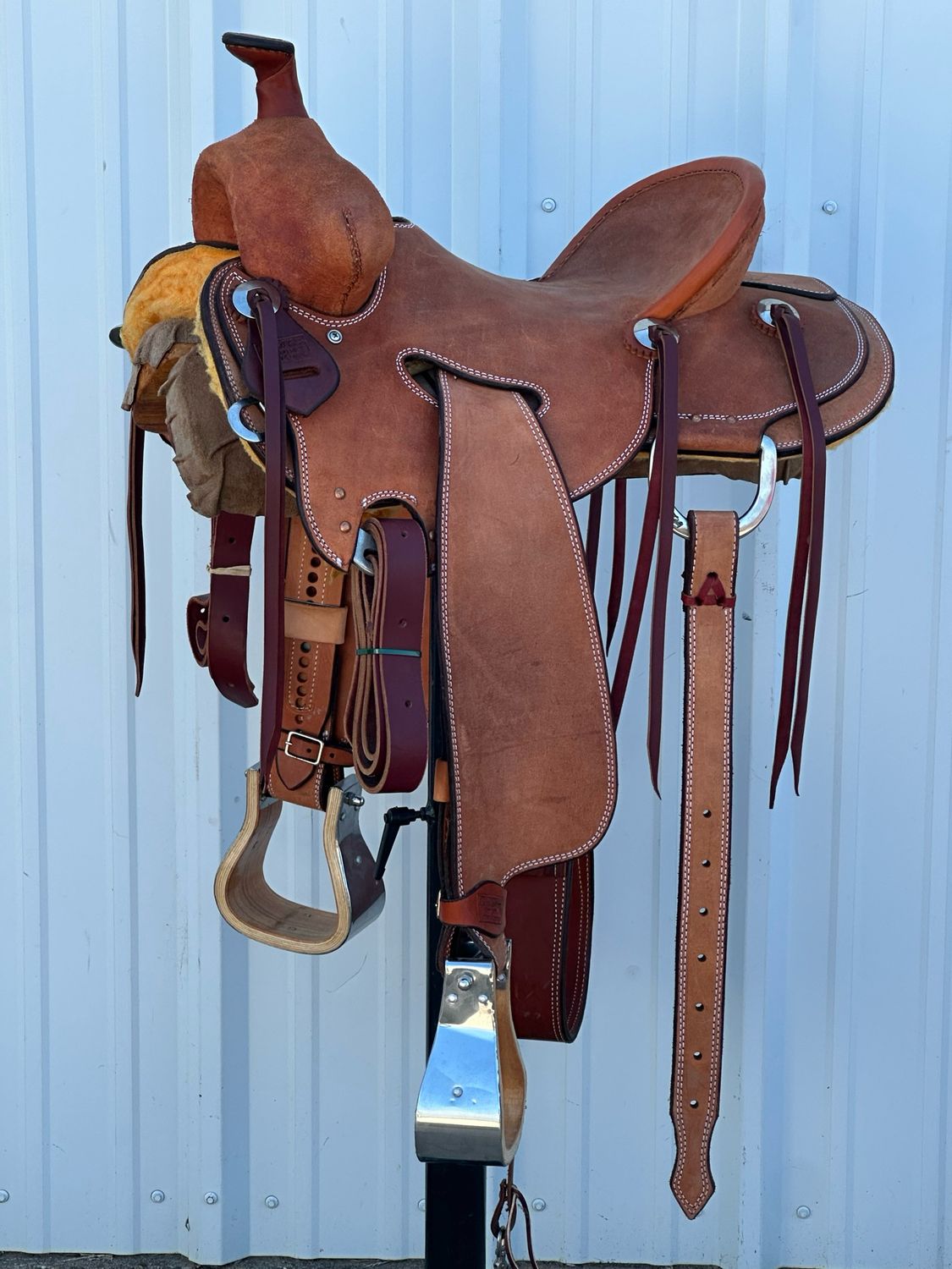 Robert Teskey Strip Down Seat Rig Ranch Roping Saddle with a 15 1/2- inch Rough Out Seat Double Stitch