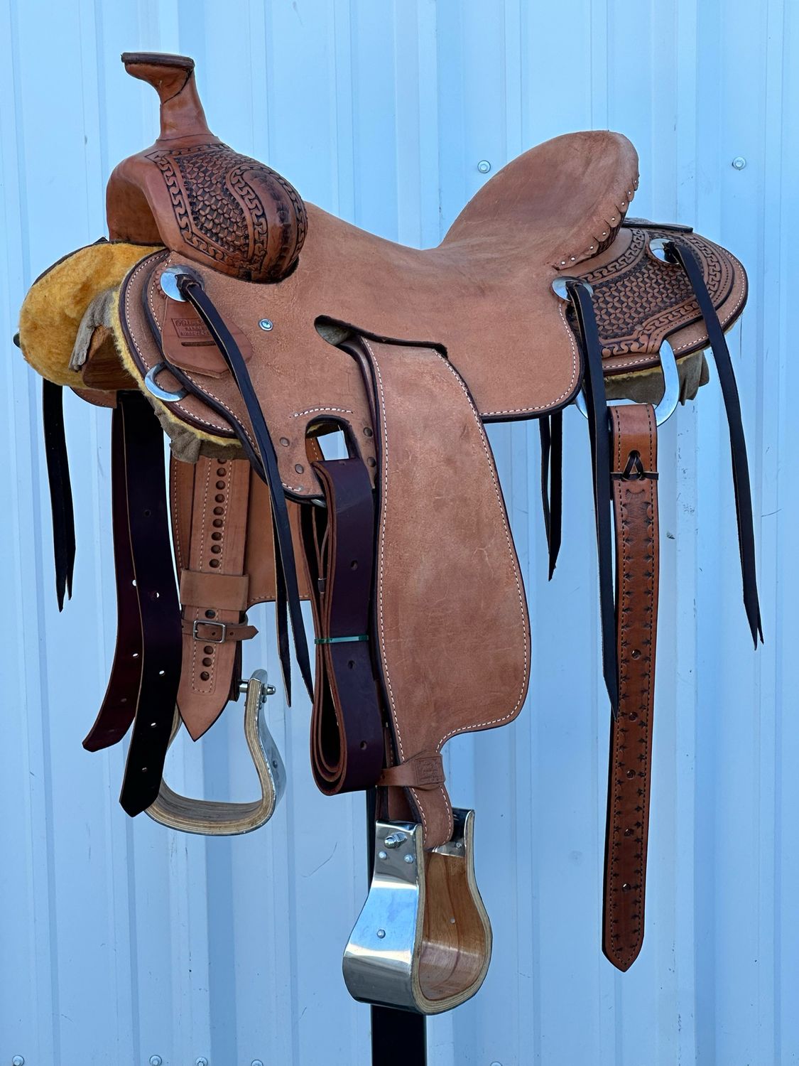 Robert Teskey Strip Down Seat Rig Ranch Roping Saddle with a 16- inch Rough Out Seat Tooled Waffle with Snake Border