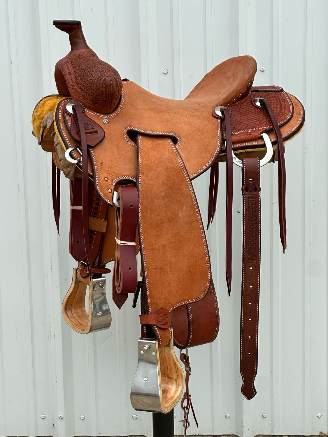 Robert Teskey Strip Down Seat Rig Ranch Roping Saddle with a 15 1/2- inch Rough Out Seat Tooled Interlace with Barbwire Border Double Stitch