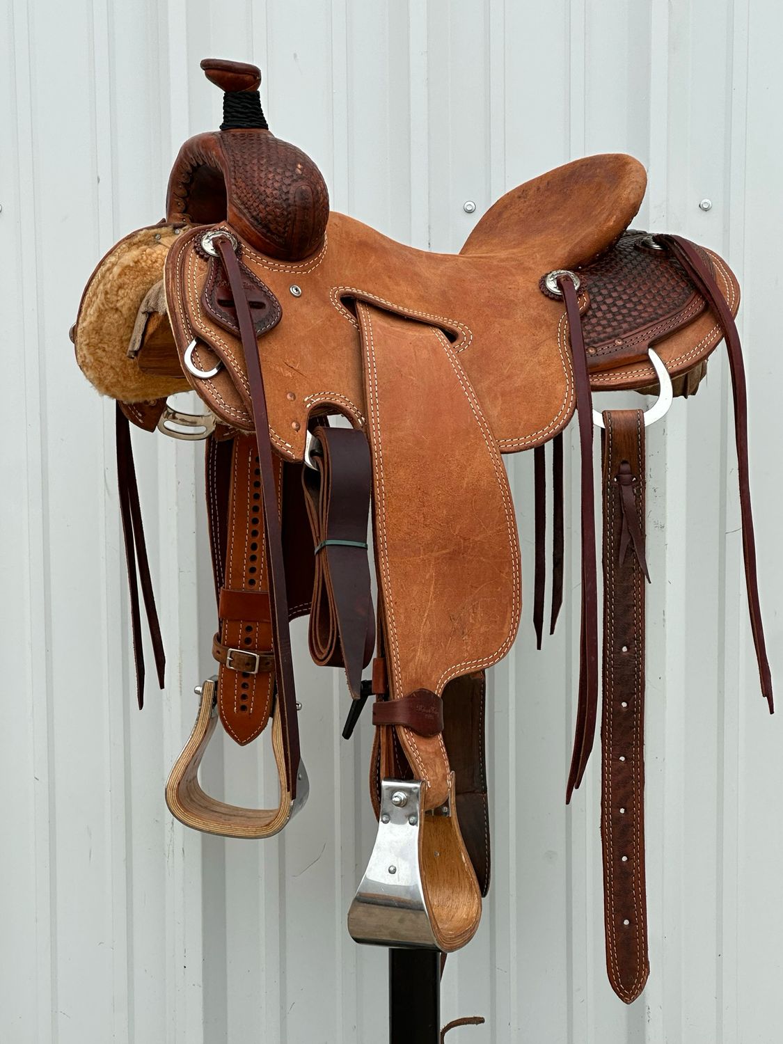 Robert Teskey Elite Strip Down Seat Rig Ranch Roping Saddle with a 16- inch Rough Out Seat Tooled Interlace Medium Finish