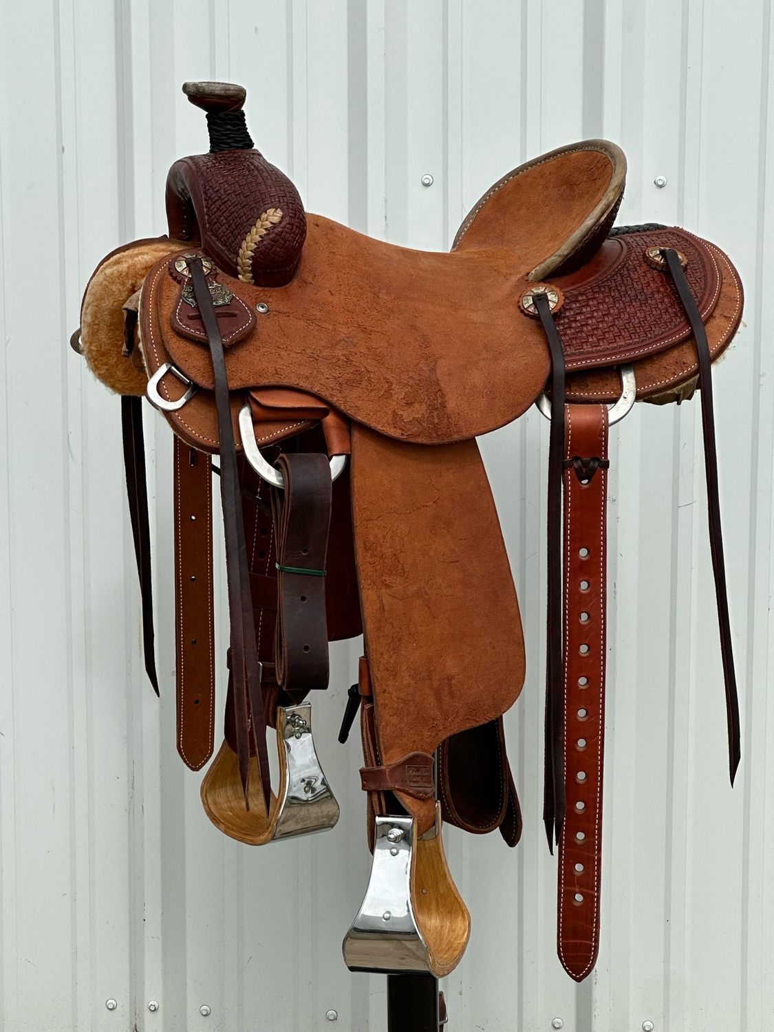 Robert Teskey Elite Ranch Roping Saddle with a 15- inch Rough Out High-back Saddle Tooled Bamboo Interlace  Medium Finish