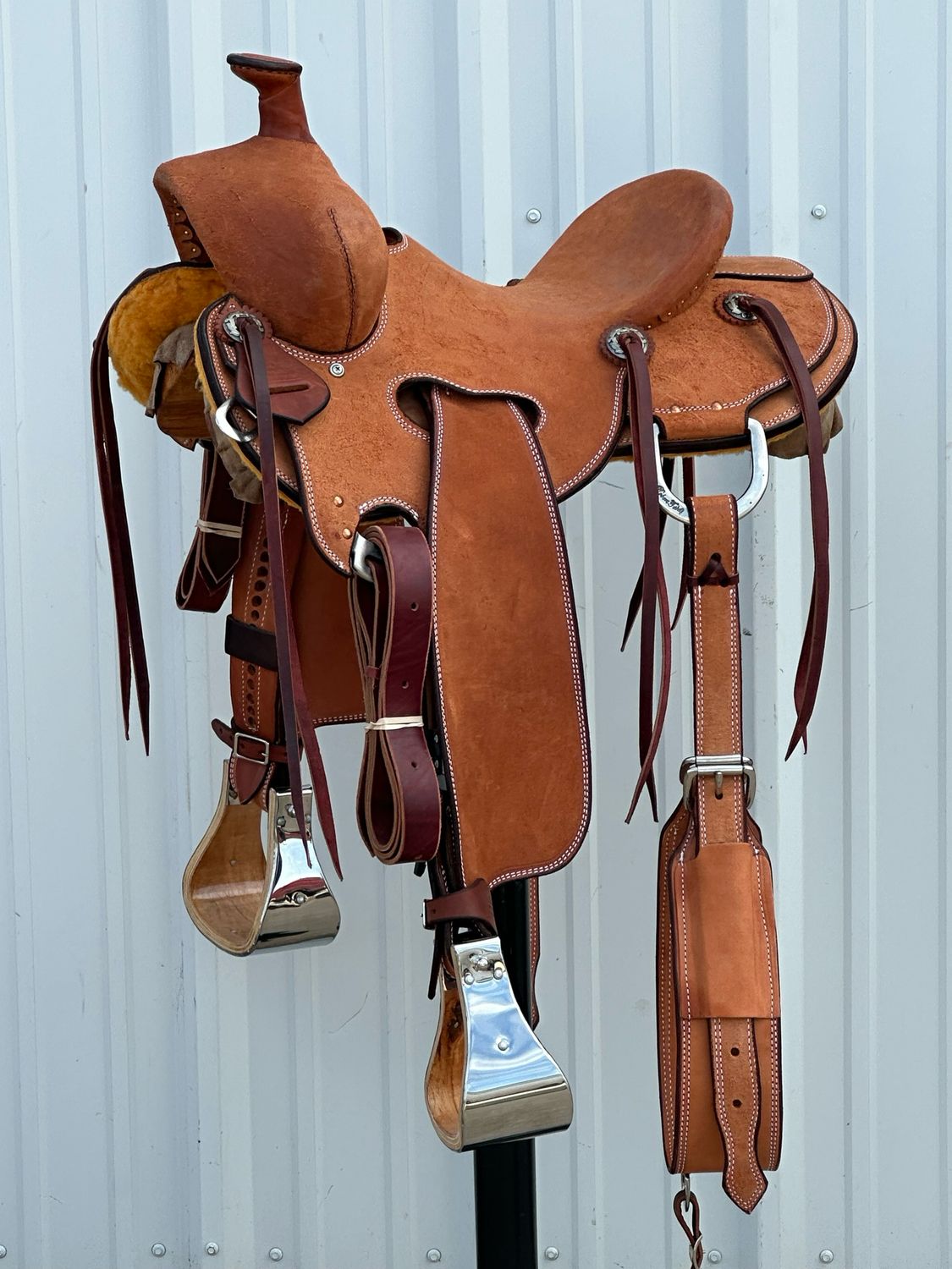 Robert Teskey Super Arizona Strip Down Seat Rig Ranch Roping Saddle with a 14- inch Rough Out Seat Double Stitch Light Finish