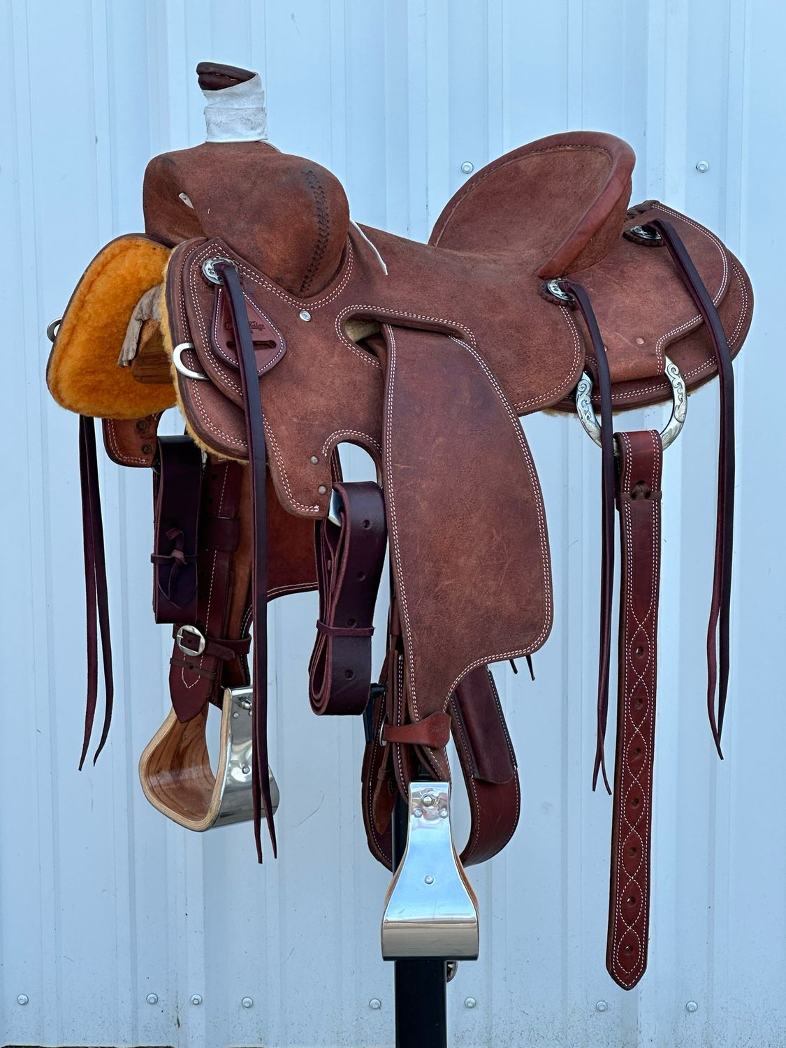 Robert Teskey Elite Super Tucson Strip Down Seat Rig Ranch Roping Saddle with a 15- inch Rough Out Seat Double Stitch Medium  Finish