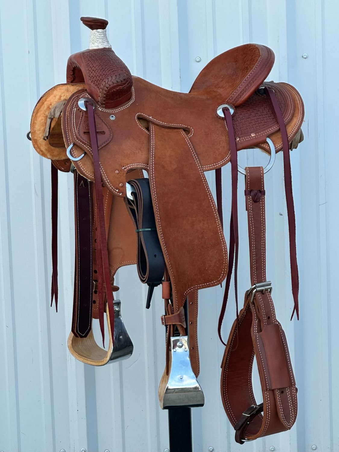 Robert Teskey Low Moose Strip Down Seat Rig Ranch Roping Saddle with a 14- inch Rough Out Seat Tooled  Interlace Double Stitch Medium Finish