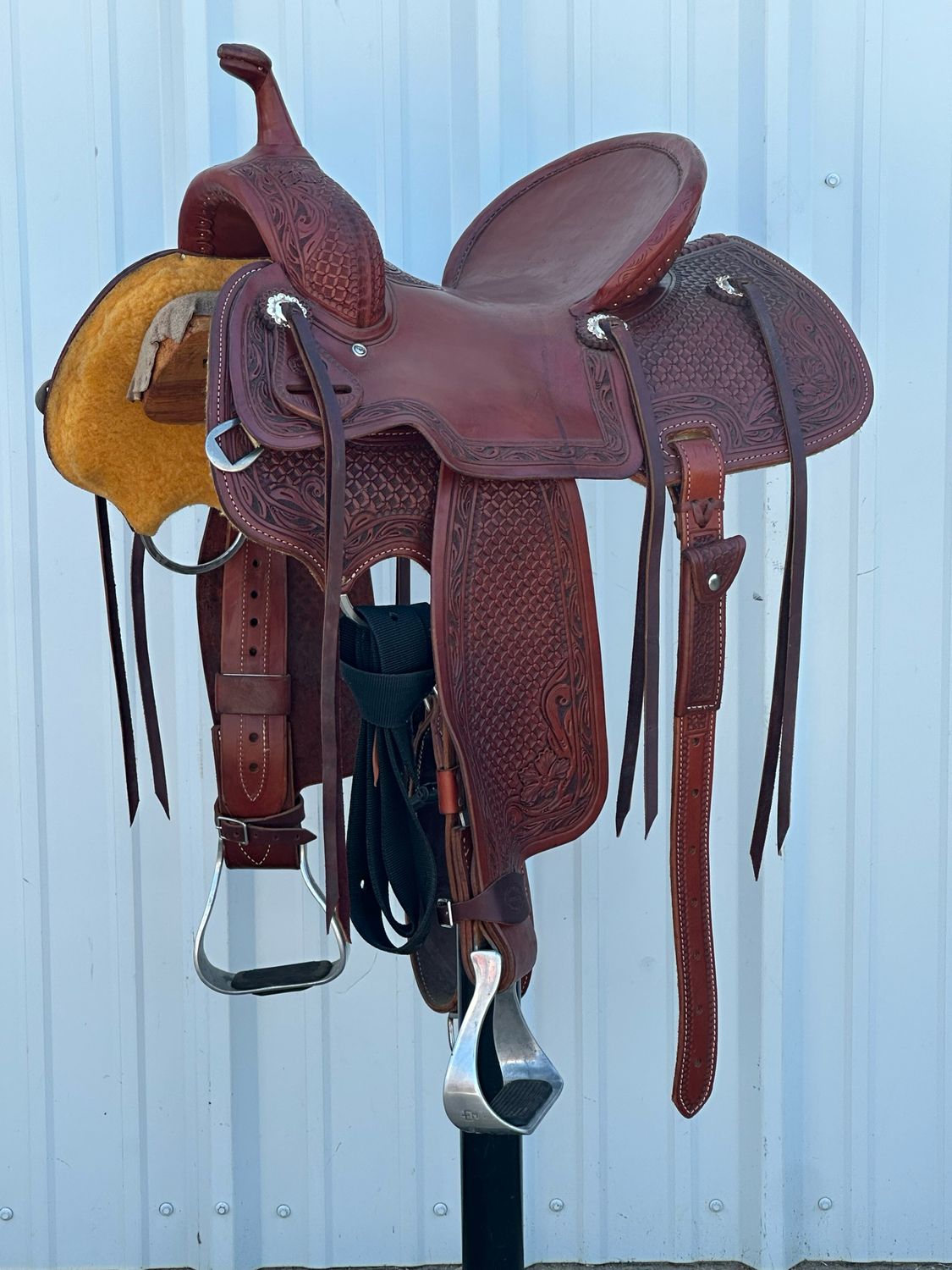 Fort Worth Saddle Co. Fort Worth Tx Extra Wide Barrel Racing Saddle with a 14- inch Slick Out Seat Tooled Waffle with Foliage Border Medium Finish