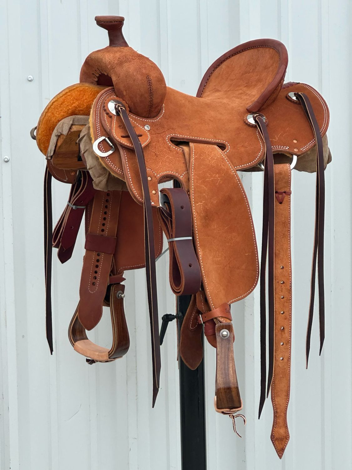 Robert Teskey Elite Strip Down Seat Rig Ranch Roping Saddle with a 13- inch Rough Out Seat Medium Finish