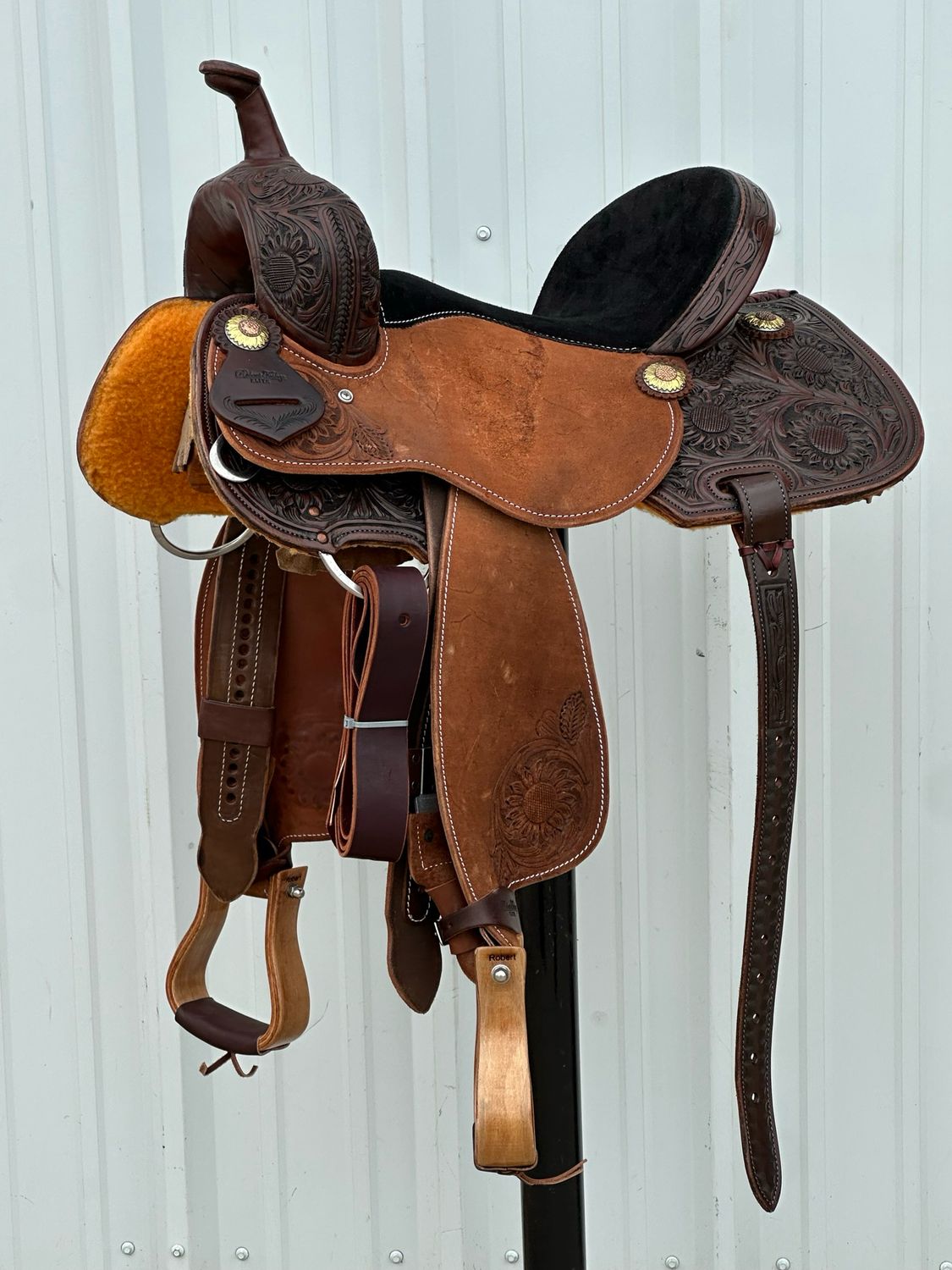 Robert Teskey Elite Barrel Racing Saddle with a 15- inch Black Suede Padded Seat Tooled Sunflowet Dark Finish