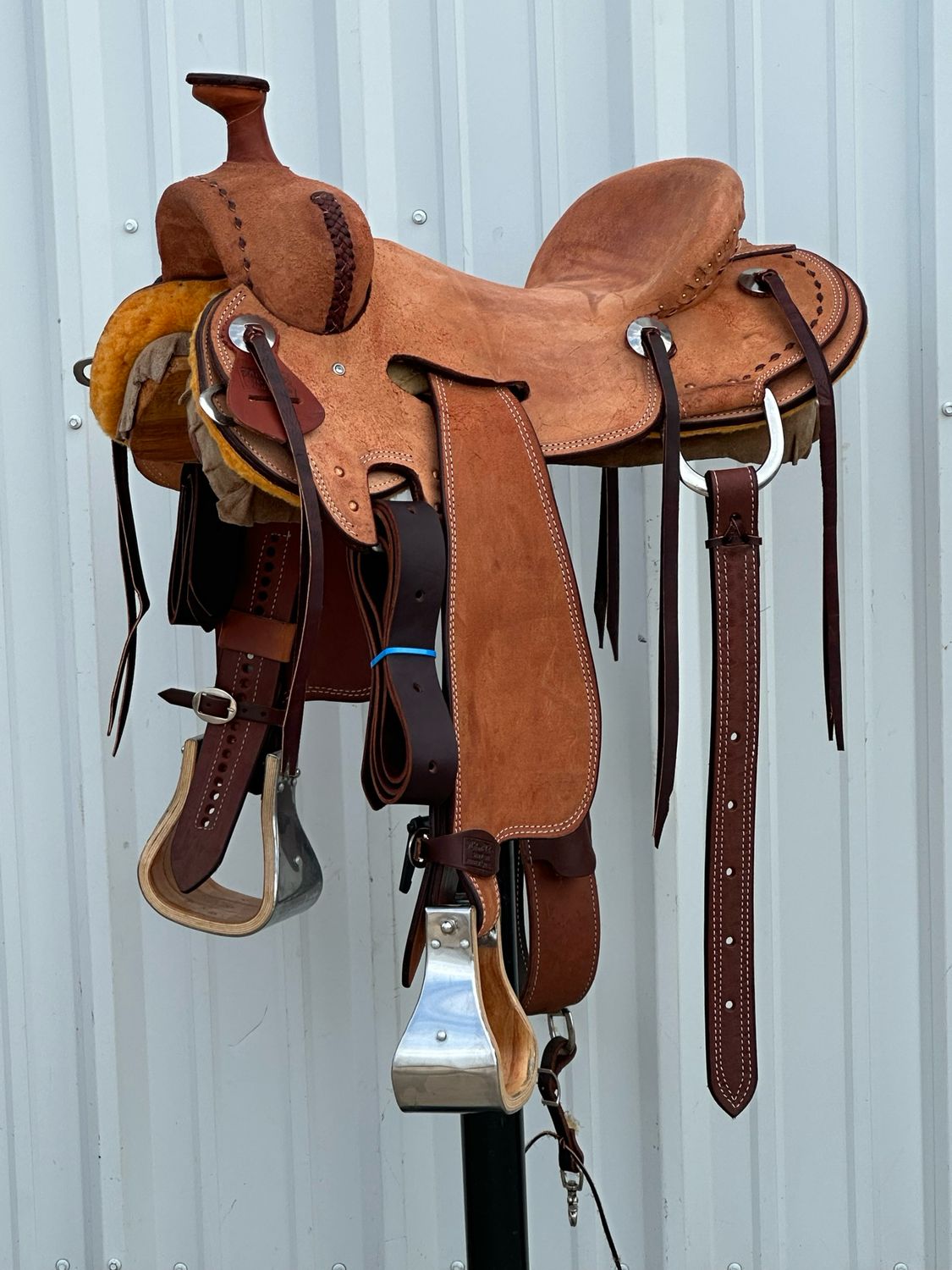 Robert Teskey Tucson Strip Down Seat Rig Ranch Roping Saddle with a 15 1/2- inch Rough Out Seat Latigo Buck Stitch Light Finish